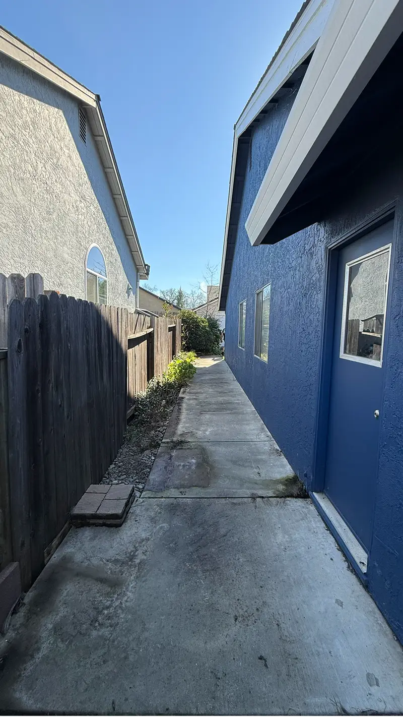 Clean Roseville side yard after Kale's junk removal