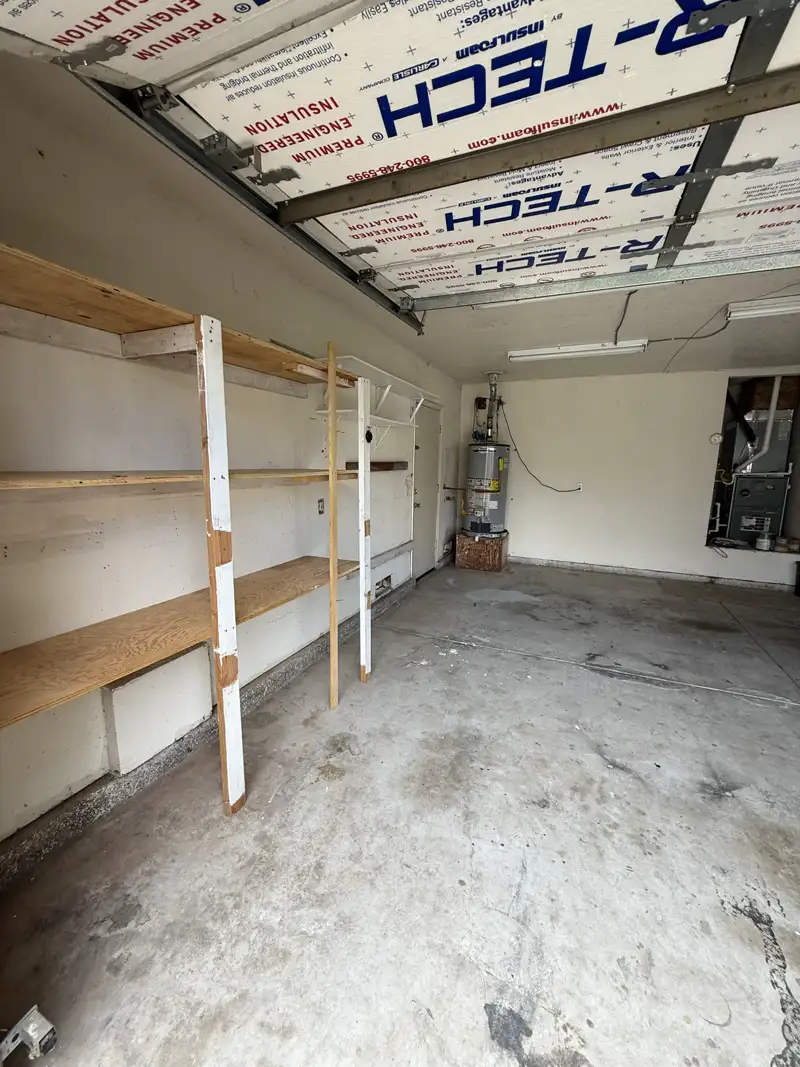 Fully decluttered residential area after family crew cleanup - Job 3