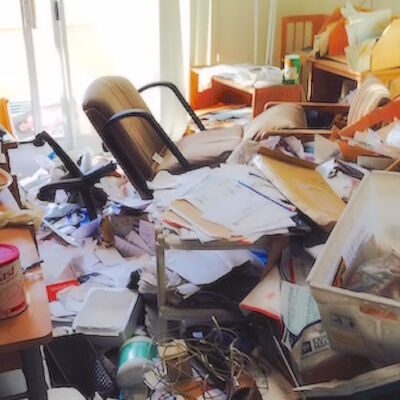 An image of a foreclosure clean out before being cleared by a junk removal company